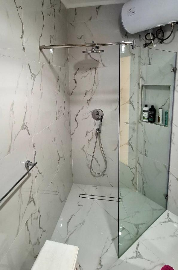 Boutique Style - 2 Bedroom Apartment- Ta'Xbiex, Sliema Area Ta Xbiex Bagian luar foto