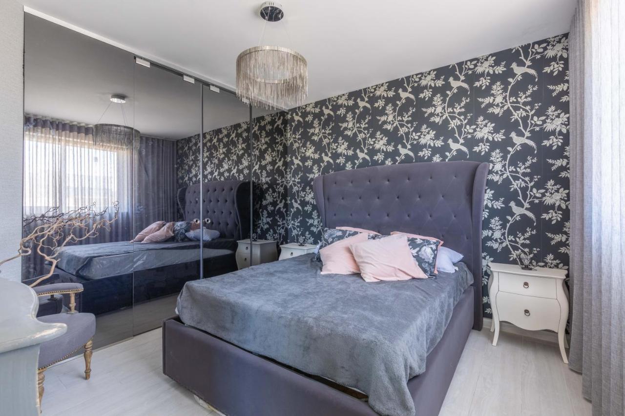 Boutique Style - 2 Bedroom Apartment- Ta'Xbiex, Sliema Area Ta Xbiex Bagian luar foto